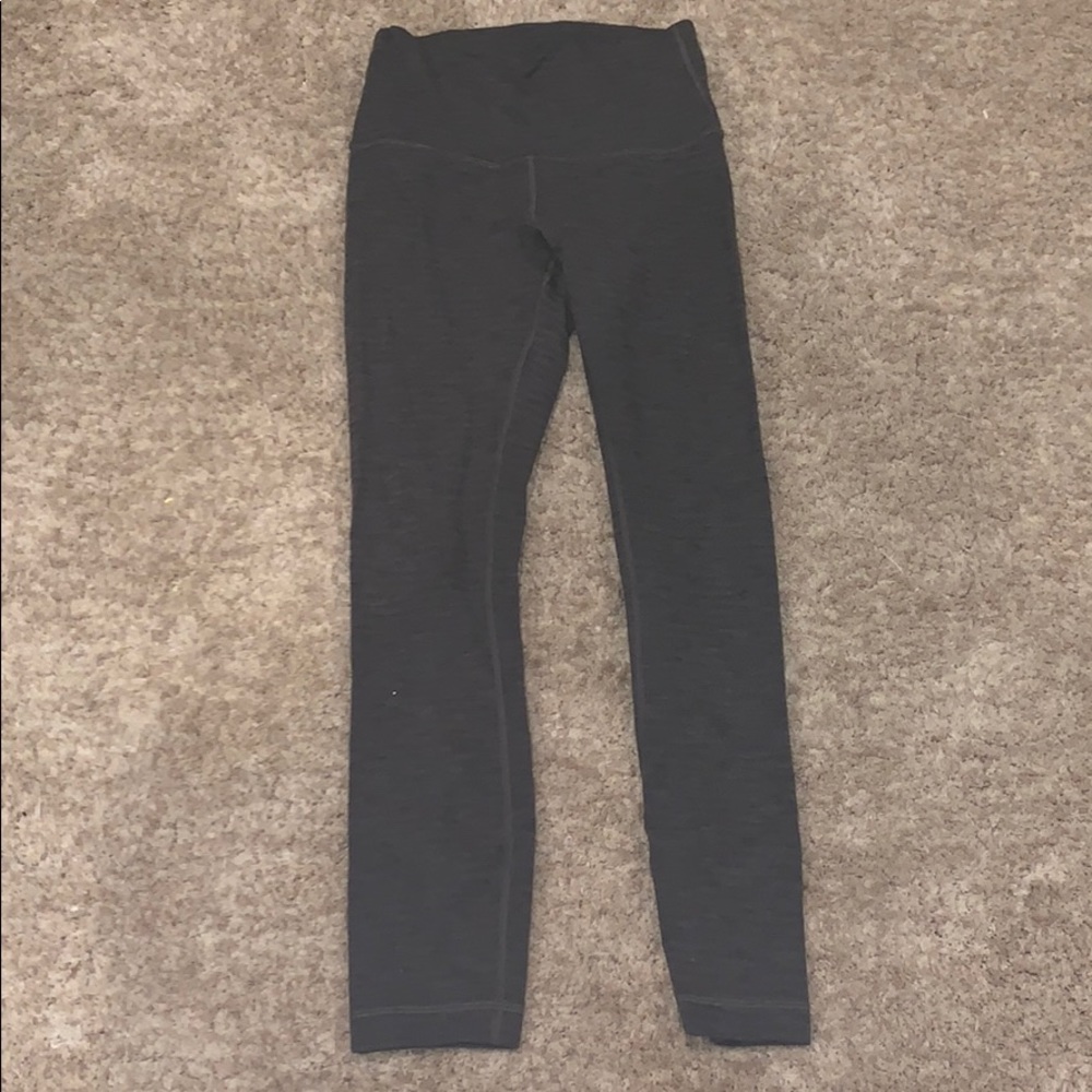 GRAY LULU LEGGINGS🗣👥👤